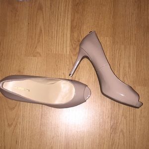 JC Penny nude heels! Size 7, never worn!